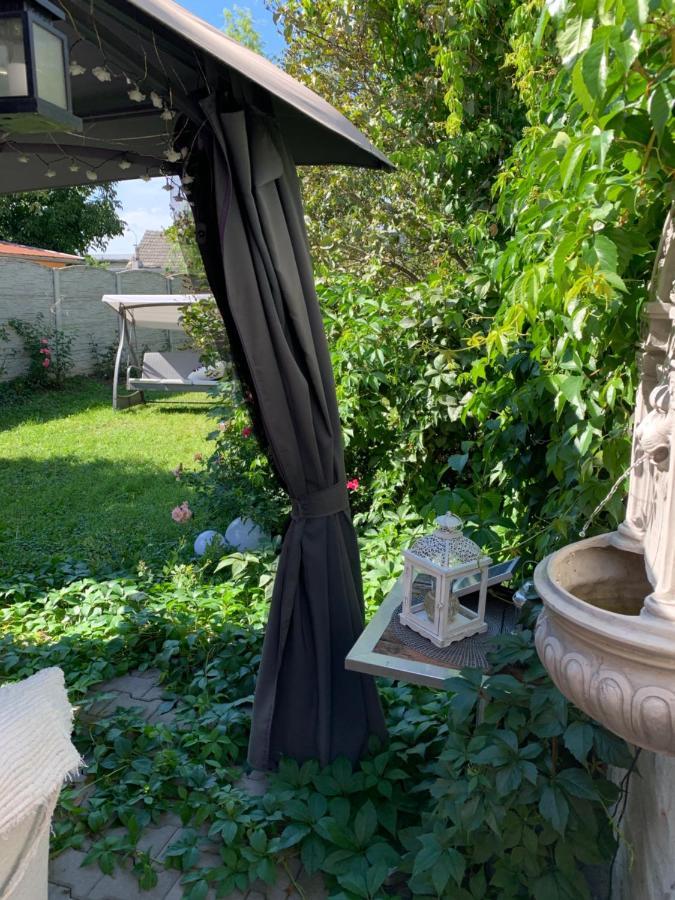Alia House With Garden In Piestanyヴィラ エクステリア 写真