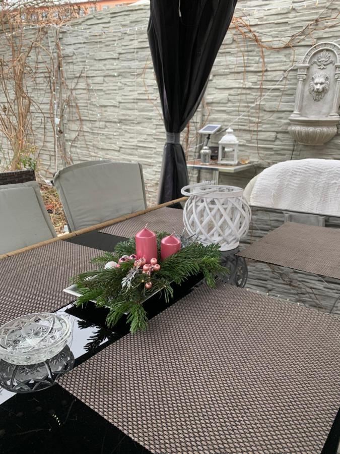 Alia House With Garden In Piestanyヴィラ エクステリア 写真
