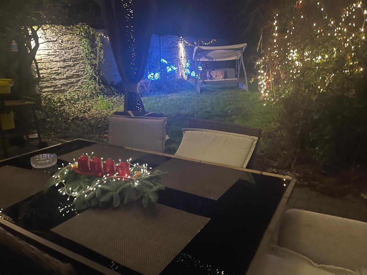Alia House With Garden In Piestanyヴィラ エクステリア 写真