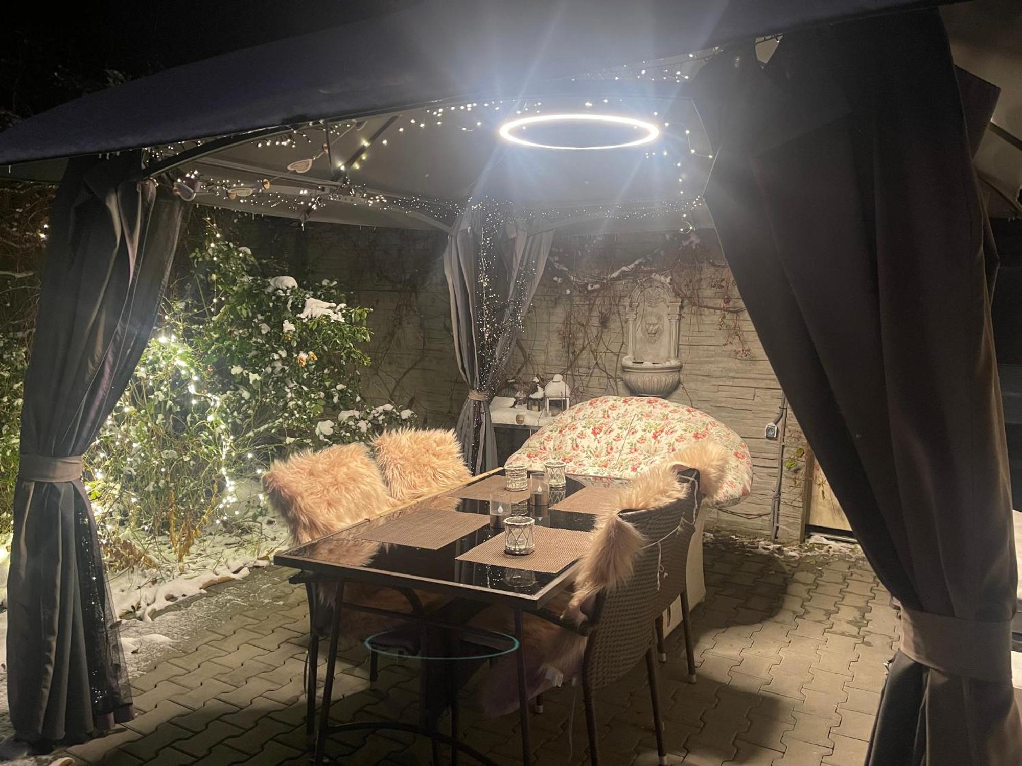 Alia House With Garden In Piestanyヴィラ エクステリア 写真